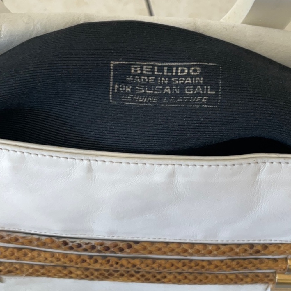 BellidoWhite Leather Shoulder Bag with Gold Accents Vintage - Picture 6 of 7